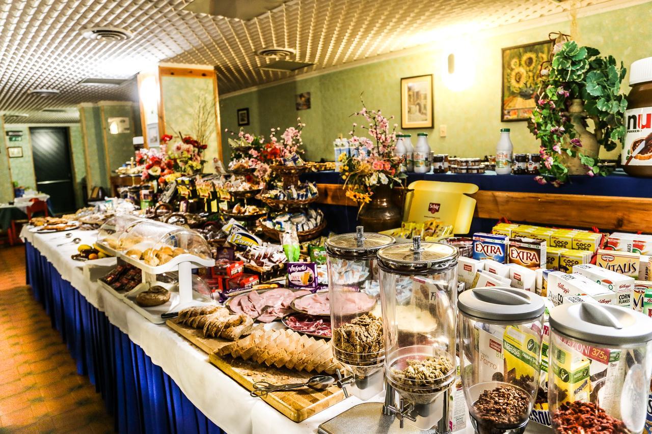 Hotel Cristallo Риоло Терме Екстериор снимка