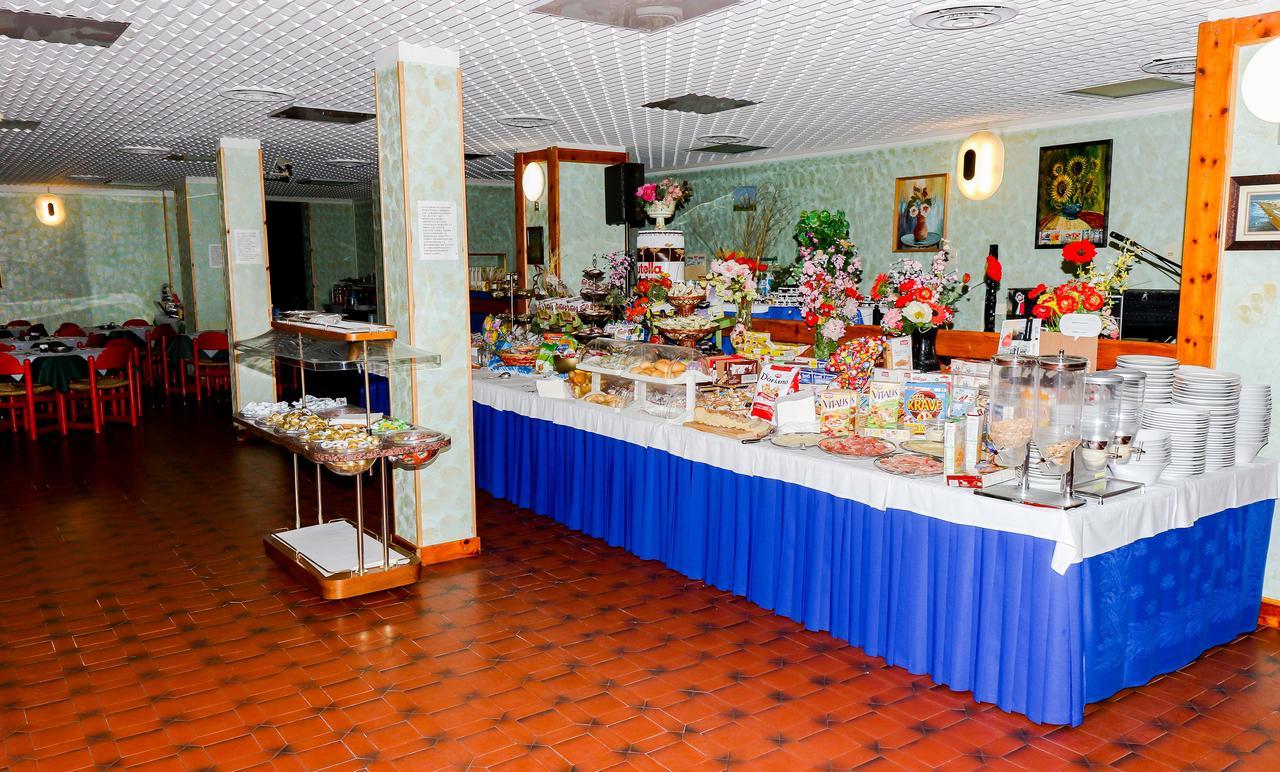Hotel Cristallo Риоло Терме Екстериор снимка
